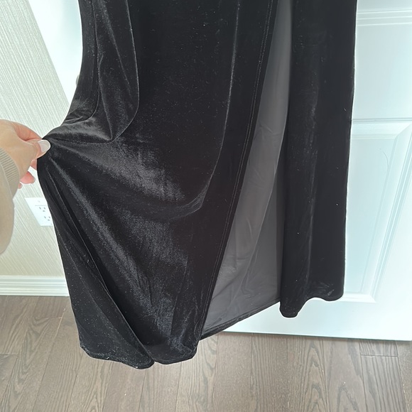 Windsor Dress - Picture 4 of 4